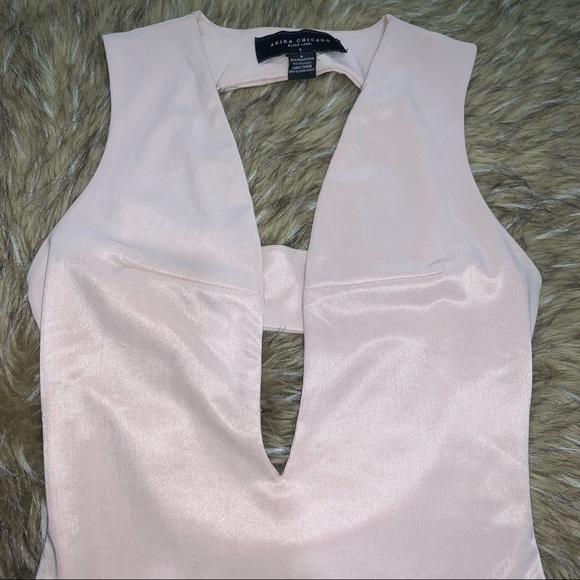 AKIRA Black Label Plunge Bodysuit in Nude Sz S - Picture 2 of 5